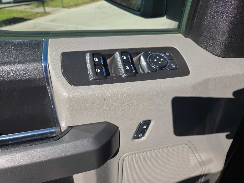 2017 Ford F-150 Image 19