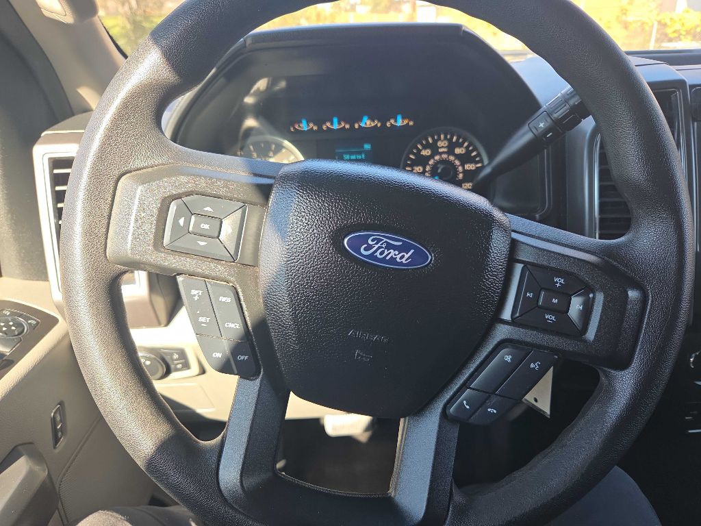 2017 Ford F-150 Image 32