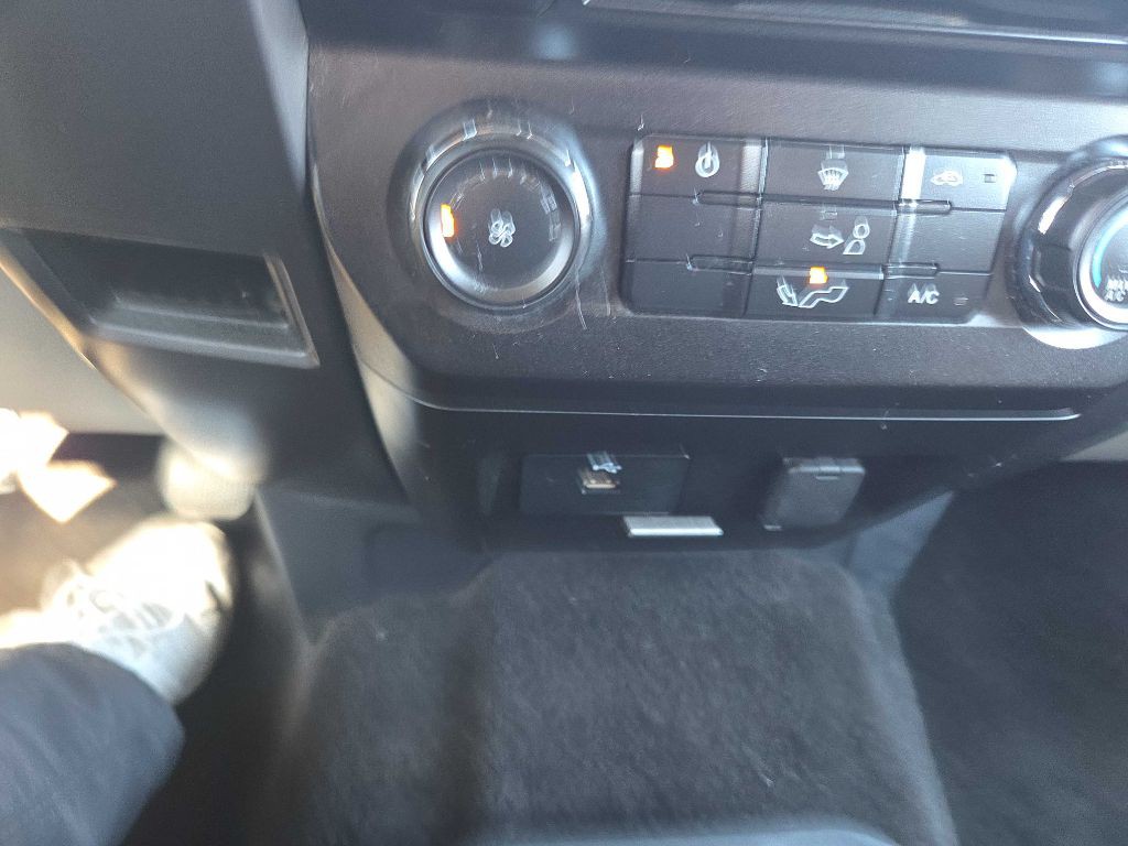 2017 Ford F-150 Image 35