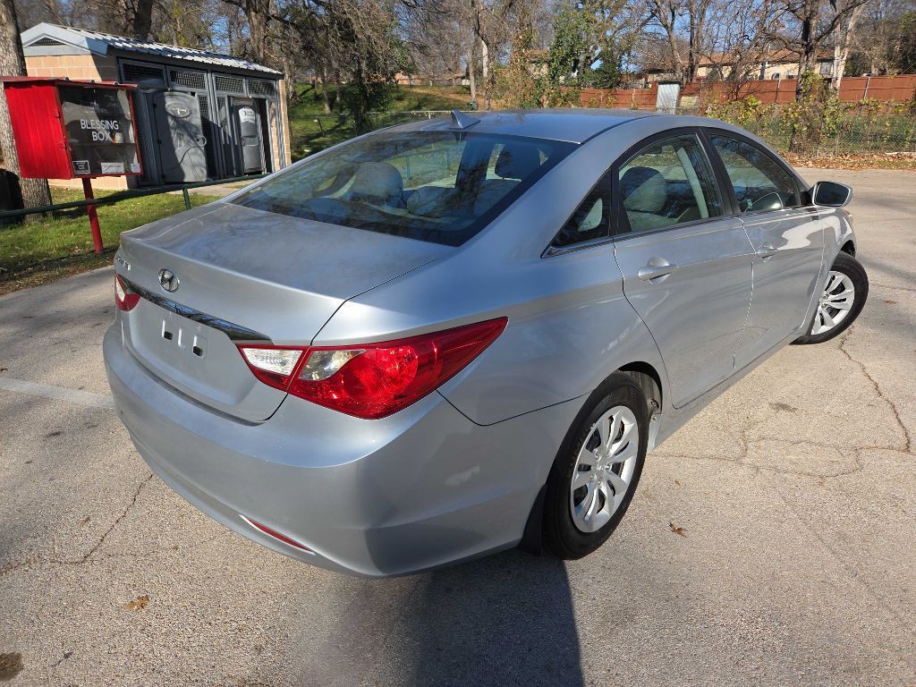 2011 Hyundai Sonata Image 6