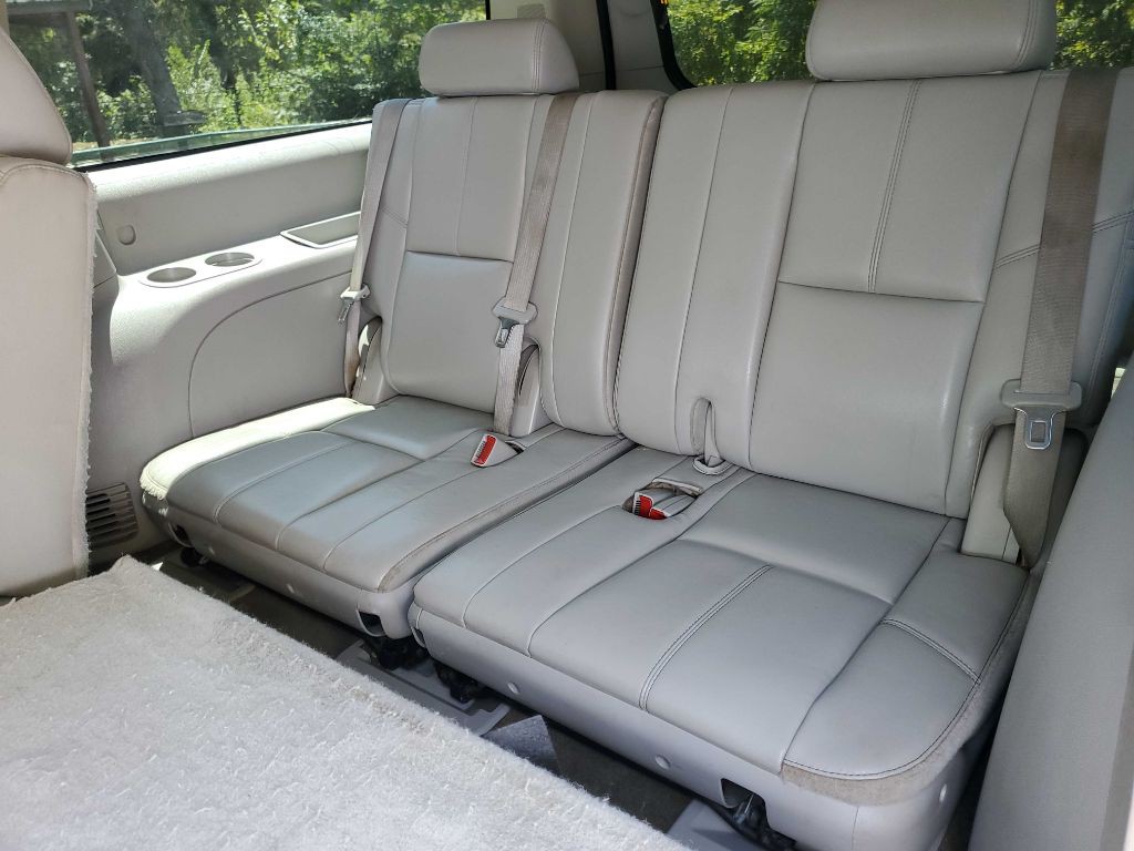 2014 Chevrolet Suburban Image 22