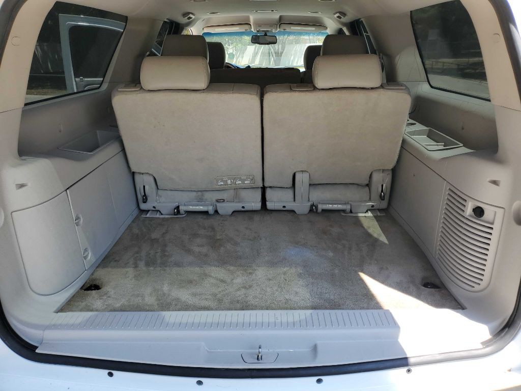 2014 Chevrolet Suburban Image 24