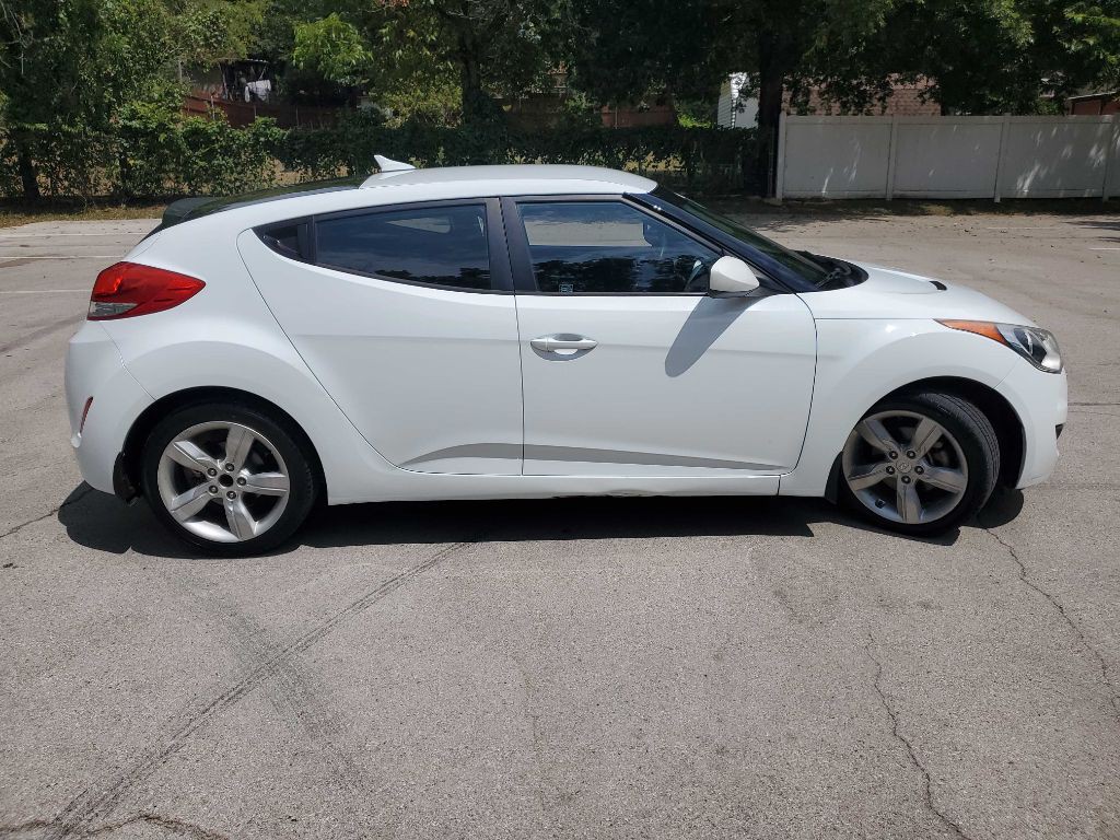 2015 Hyundai Veloster Image 7