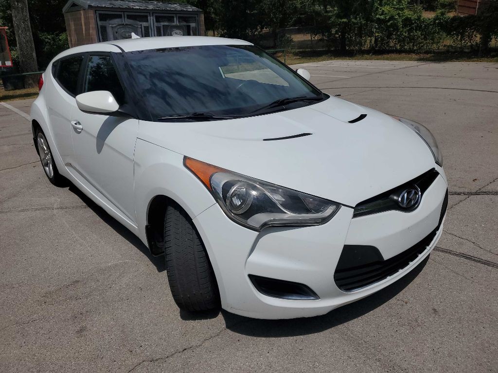 2015 Hyundai Veloster Image 8