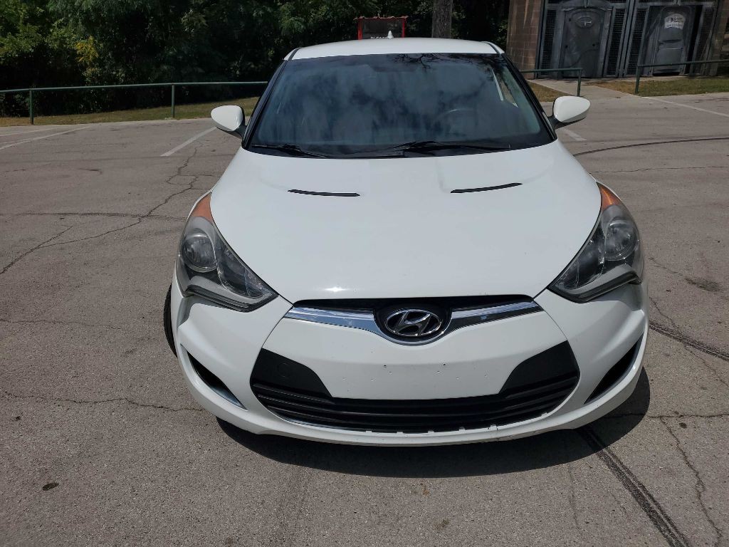 2015 Hyundai Veloster Image 9