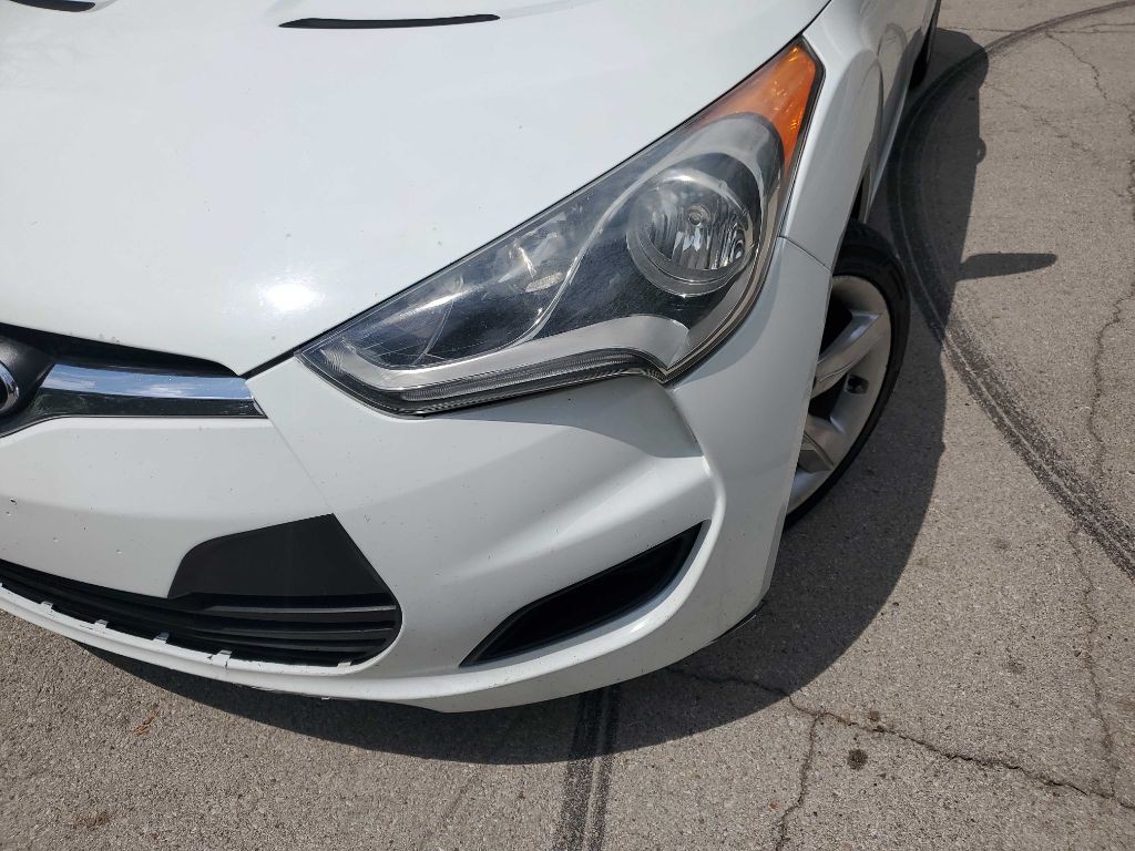 2015 Hyundai Veloster Image 11