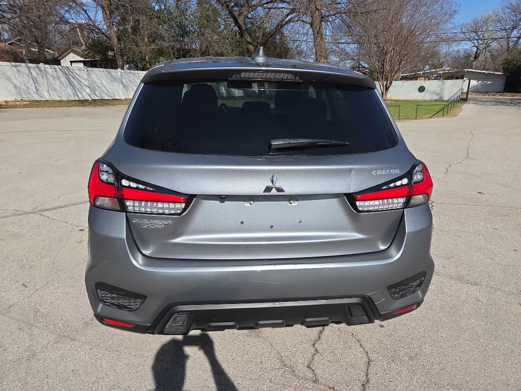 2021 Mitsubishi Outlander Image 5