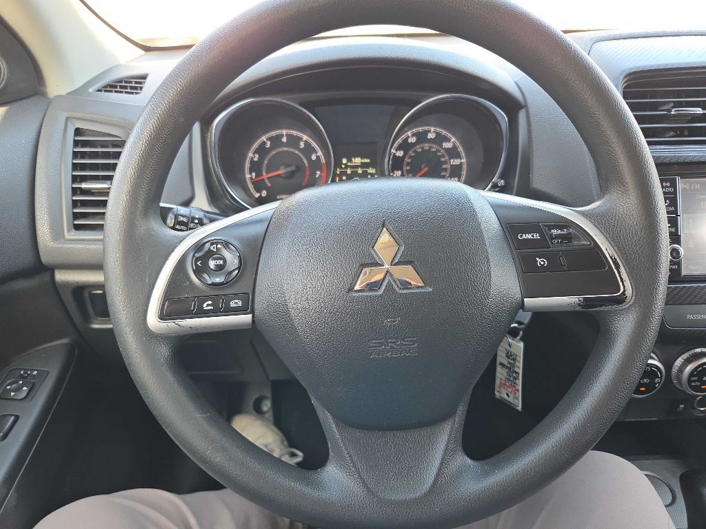 2021 Mitsubishi Outlander Image 26