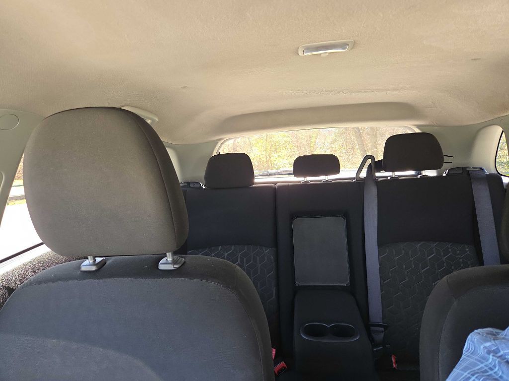 2021 Mitsubishi Outlander Image 32