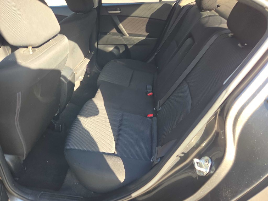 2012 Mazda Mazda3 Image 18