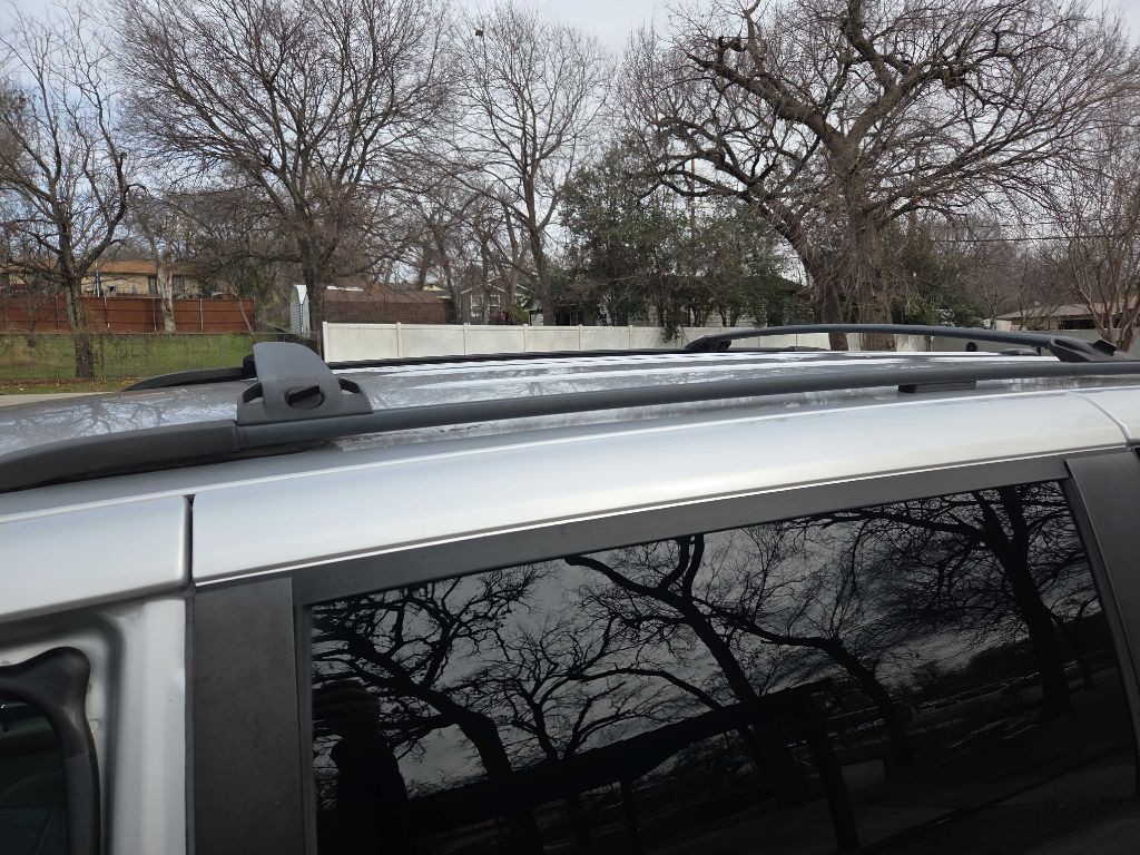 2010 Chrysler Town & Country Image 14