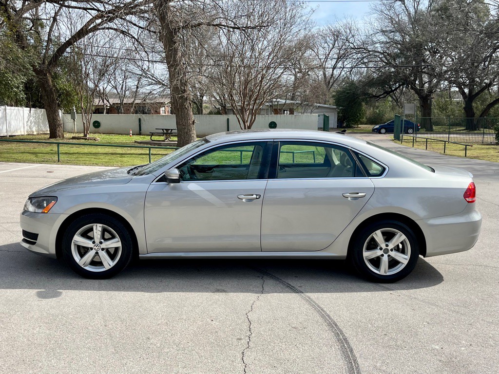 2013 Volkswagen Passat Image 7
