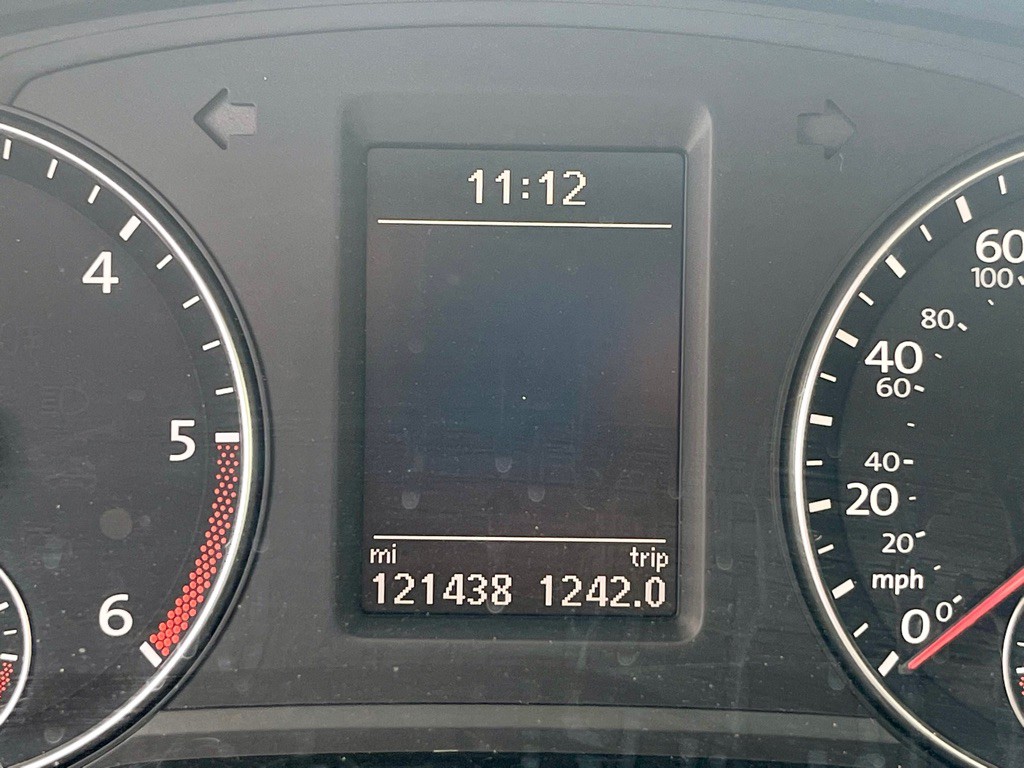 2013 Volkswagen Passat Image 18