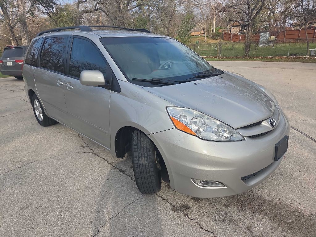 2007 Toyota Sienna Image 8