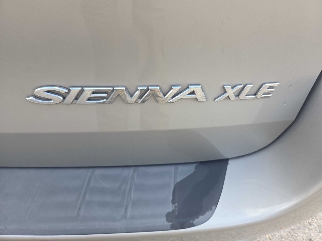 2007 Toyota Sienna Image 15