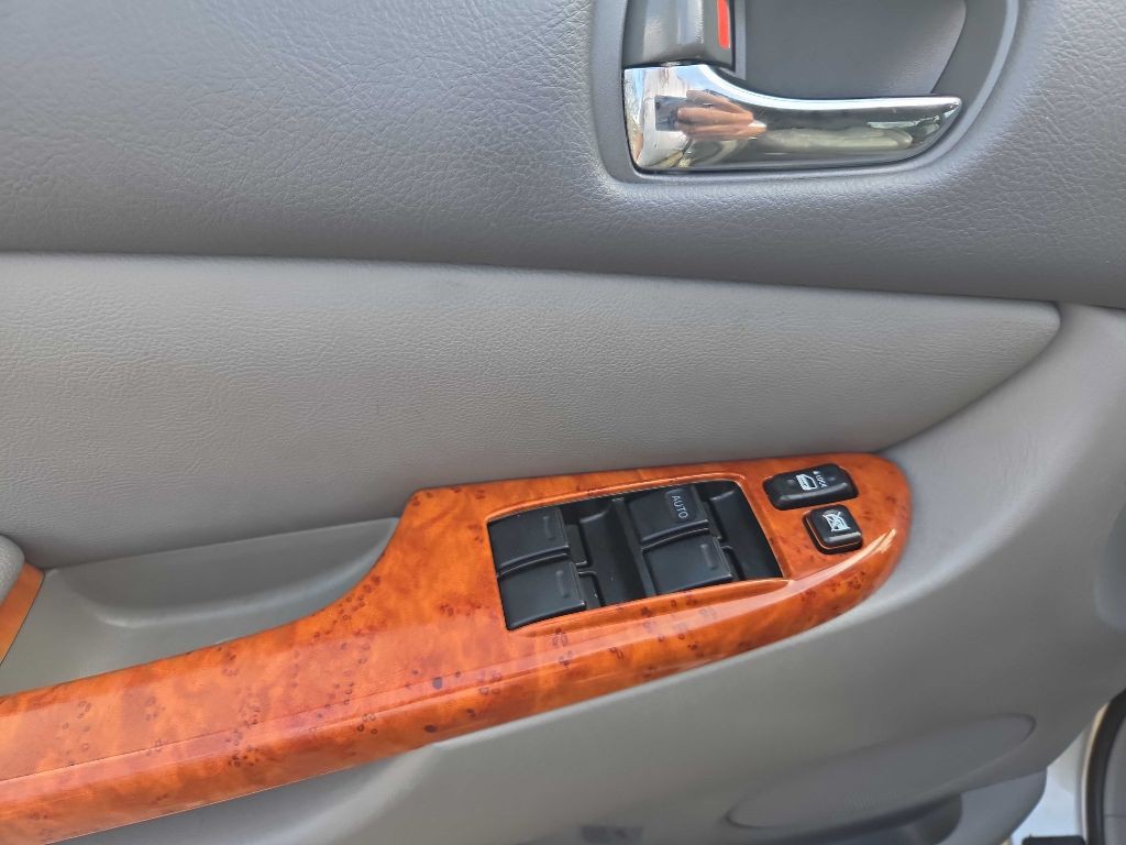 2007 Toyota Sienna Image 17