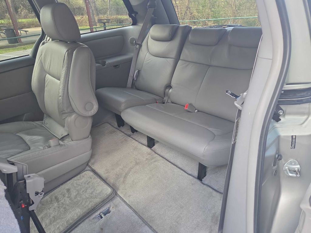 2007 Toyota Sienna Image 20