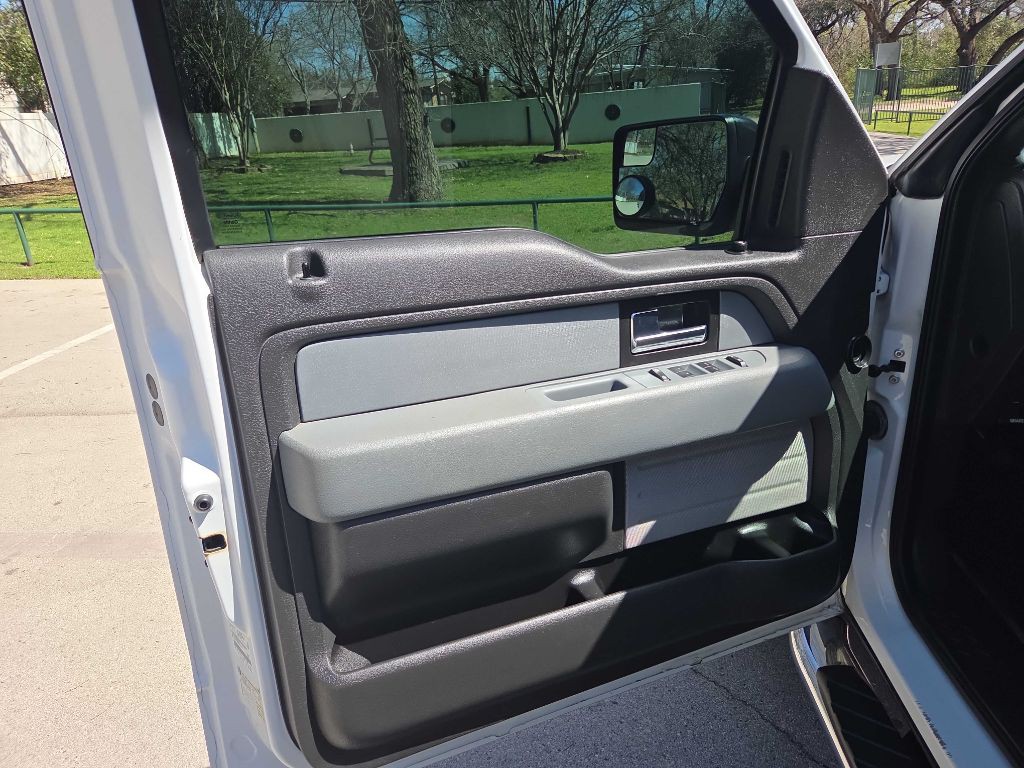 2014 Ford F-150 Image 25