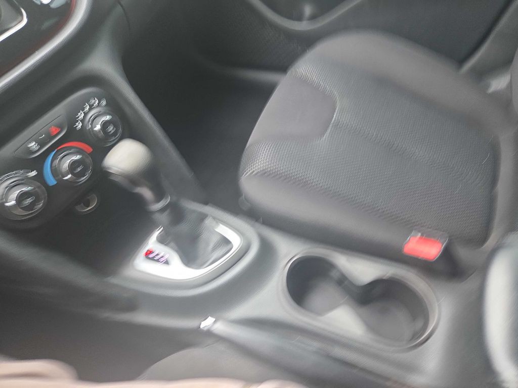 2015 Dodge Dart Image 27