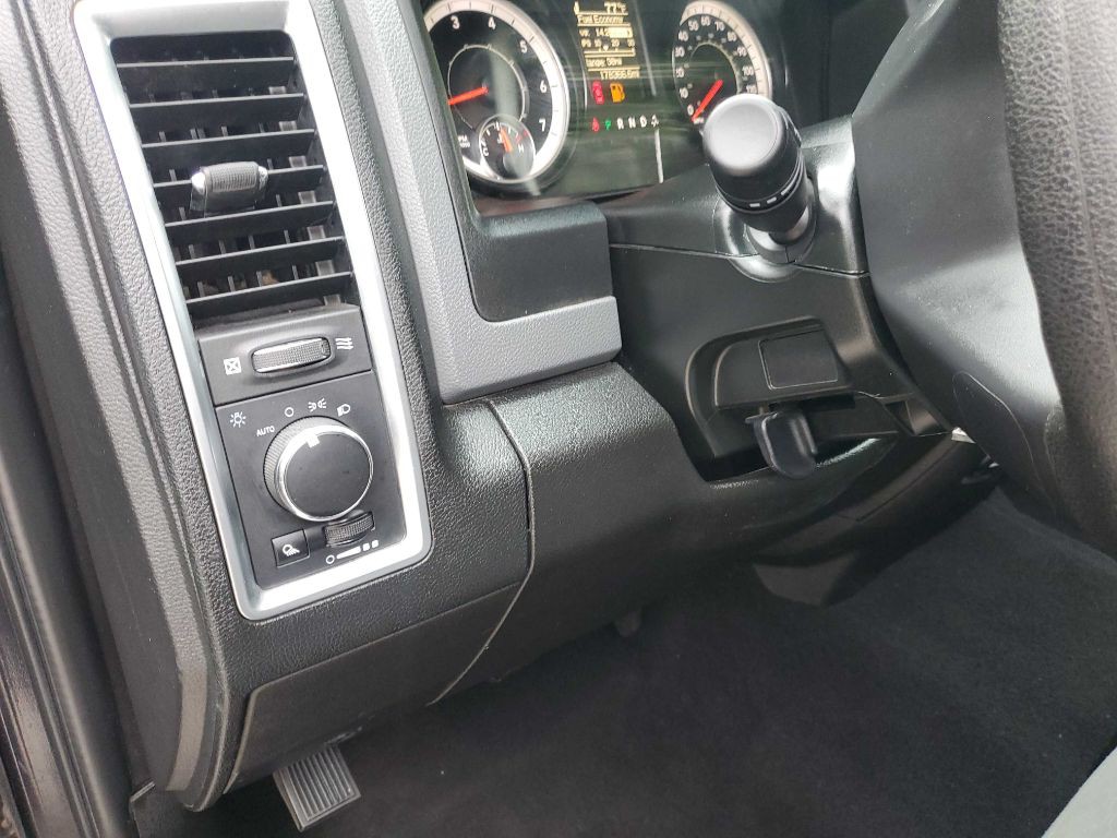 2020 RAM 1500 Image 32