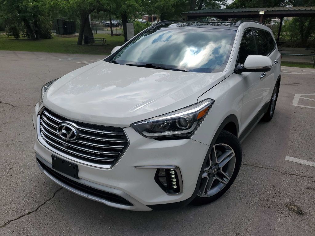 2017 Hyundai Santa Fe Image 2
