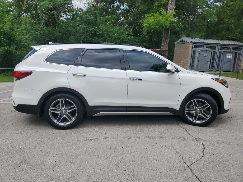 2017 Hyundai Santa Fe Image 7