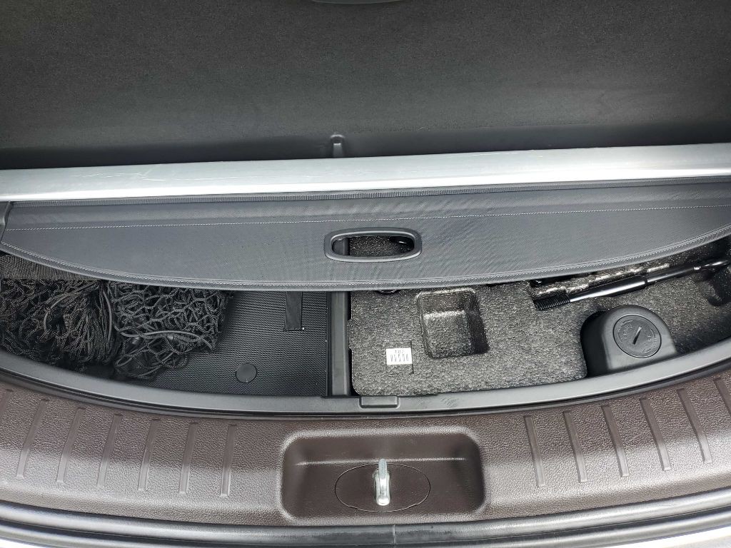 2017 Hyundai Santa Fe Image 23