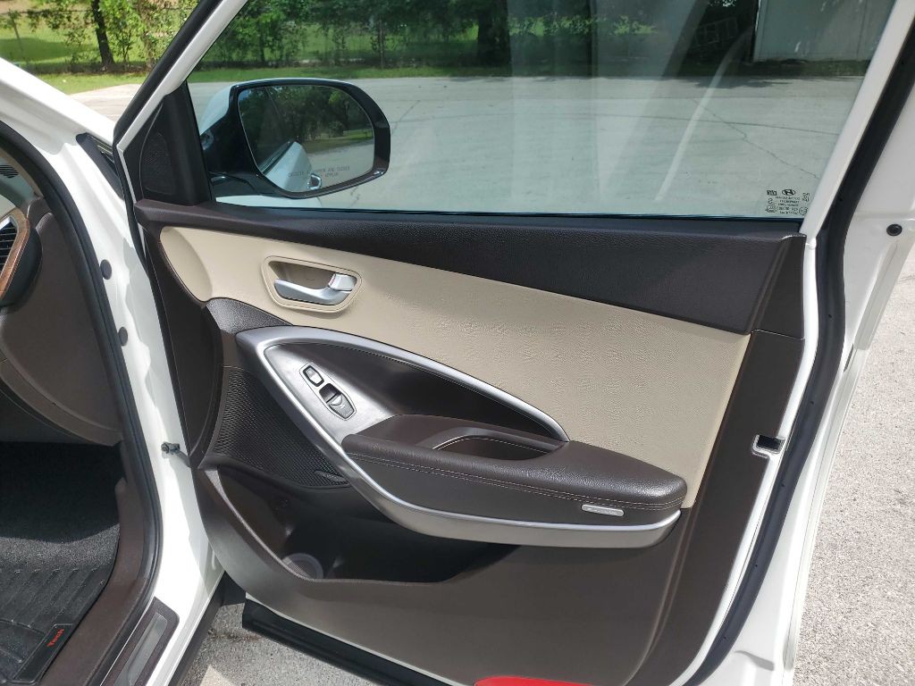 2017 Hyundai Santa Fe Image 29