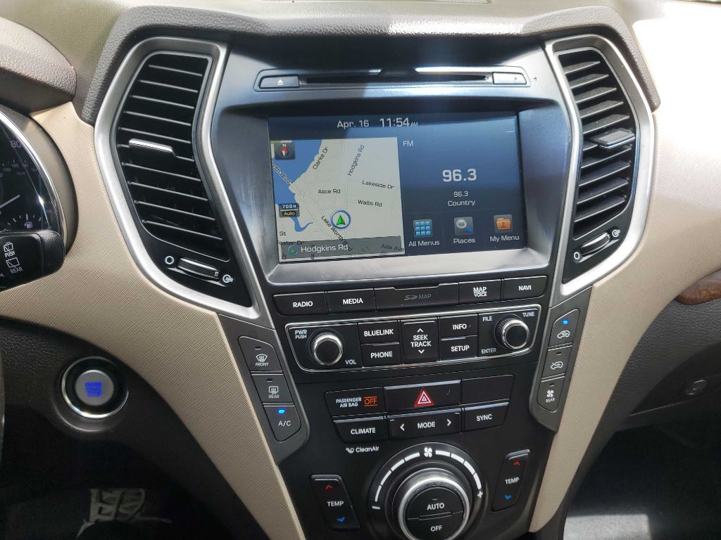 2017 Hyundai Santa Fe Image 34