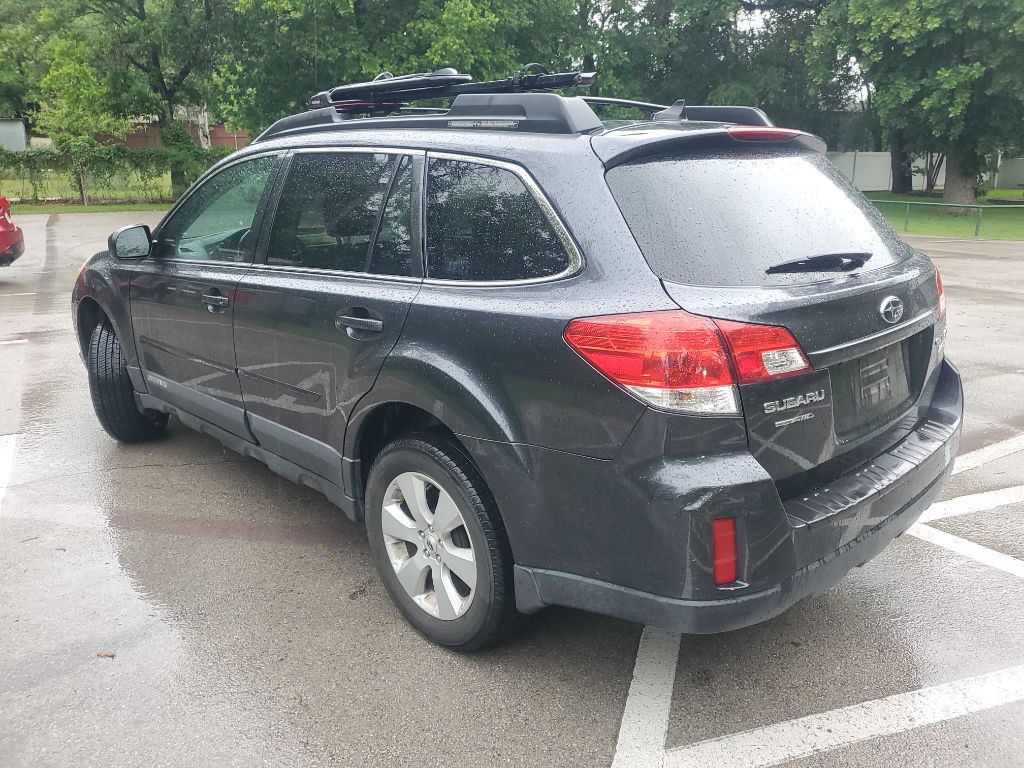 2011 Subaru Outback Image 4