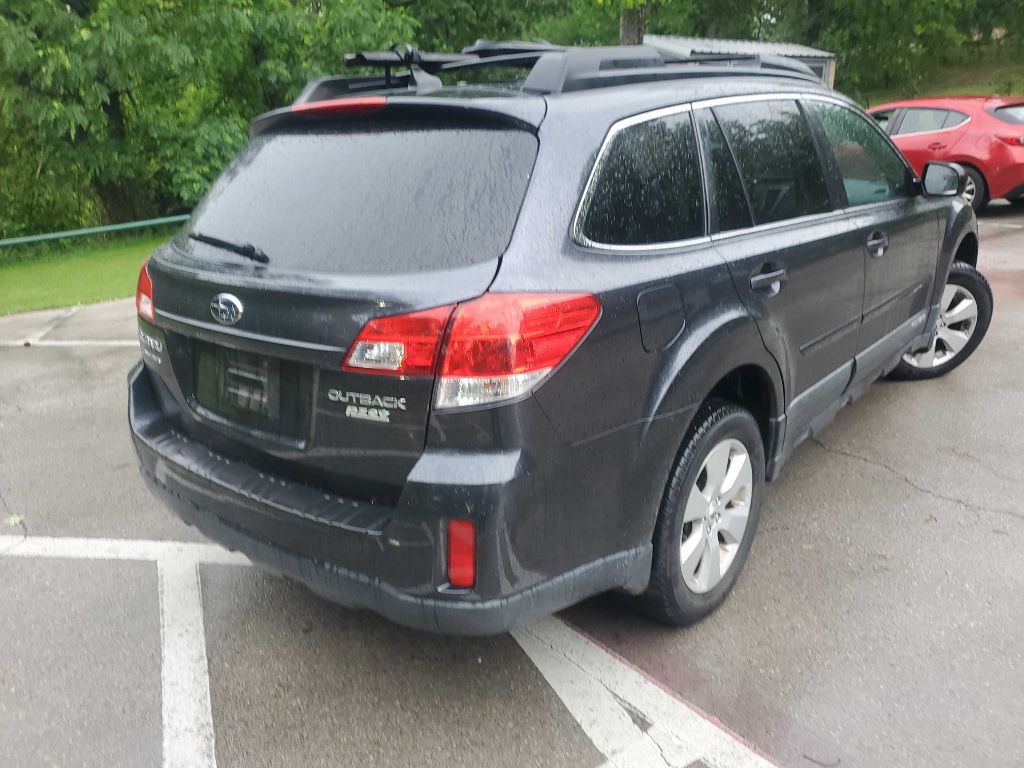 2011 Subaru Outback Image 6