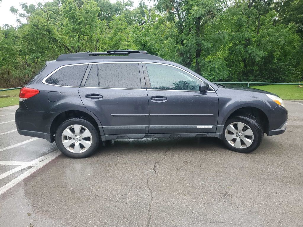 2011 Subaru Outback Image 7