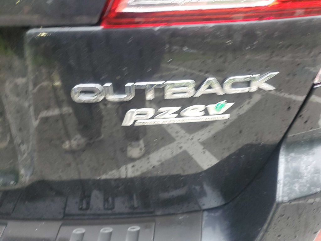 2011 Subaru Outback Image 14