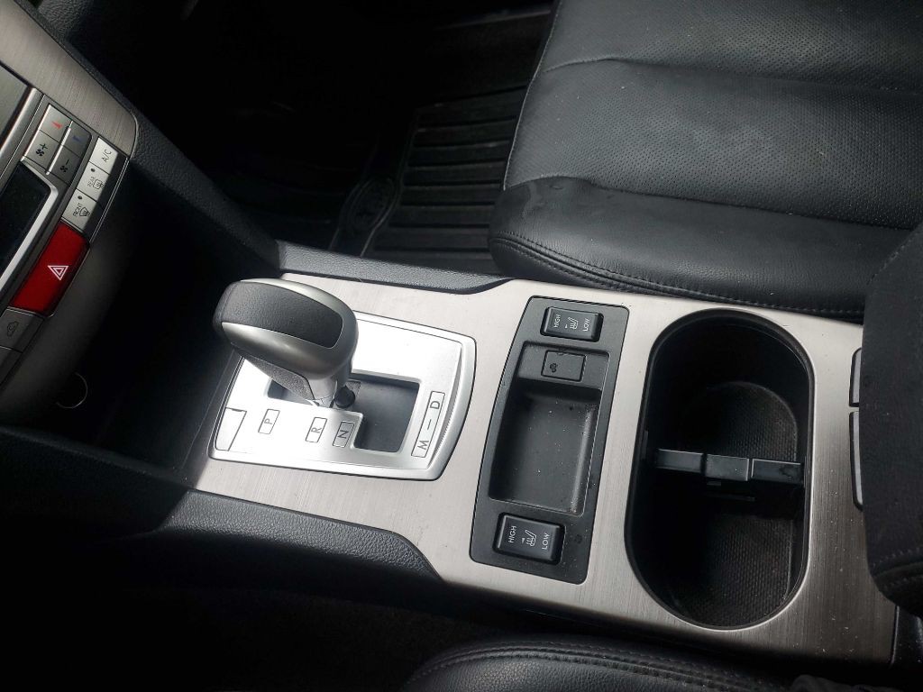 2011 Subaru Outback Image 29