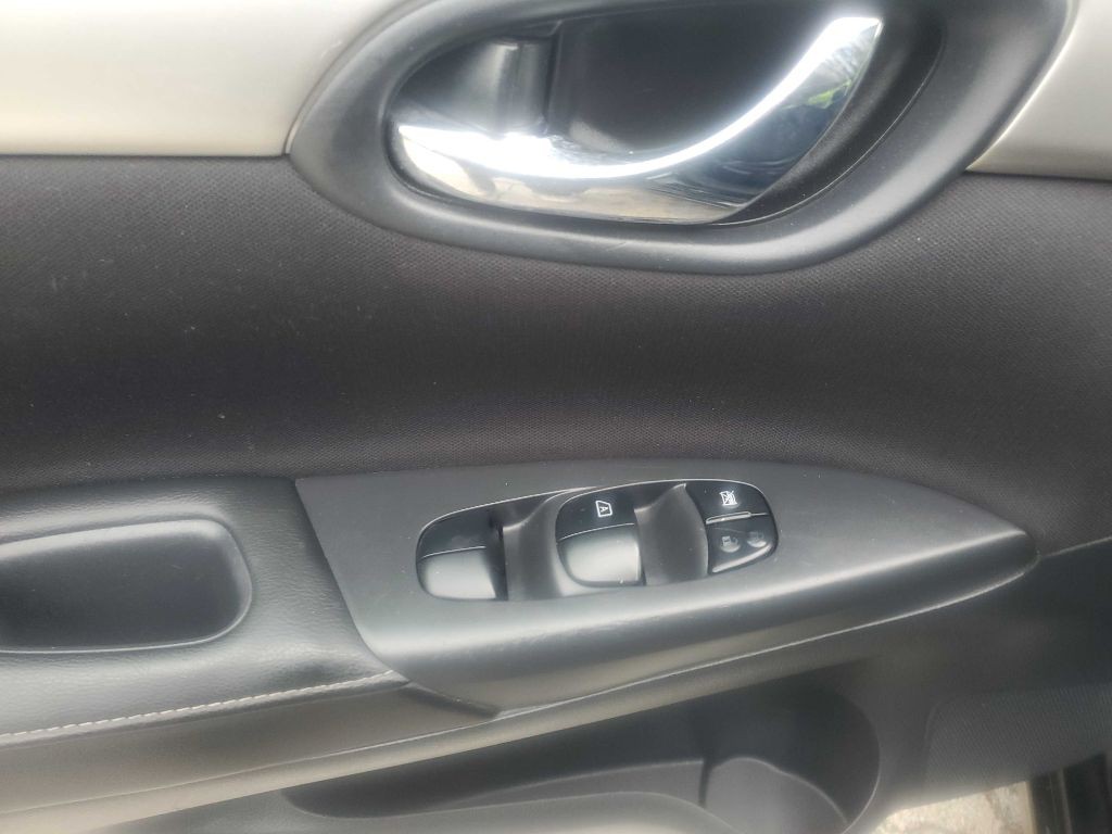 2019 Nissan Sentra Image 16