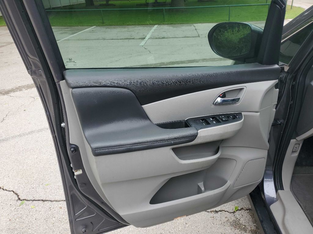 2016 Honda Odyssey Image 16