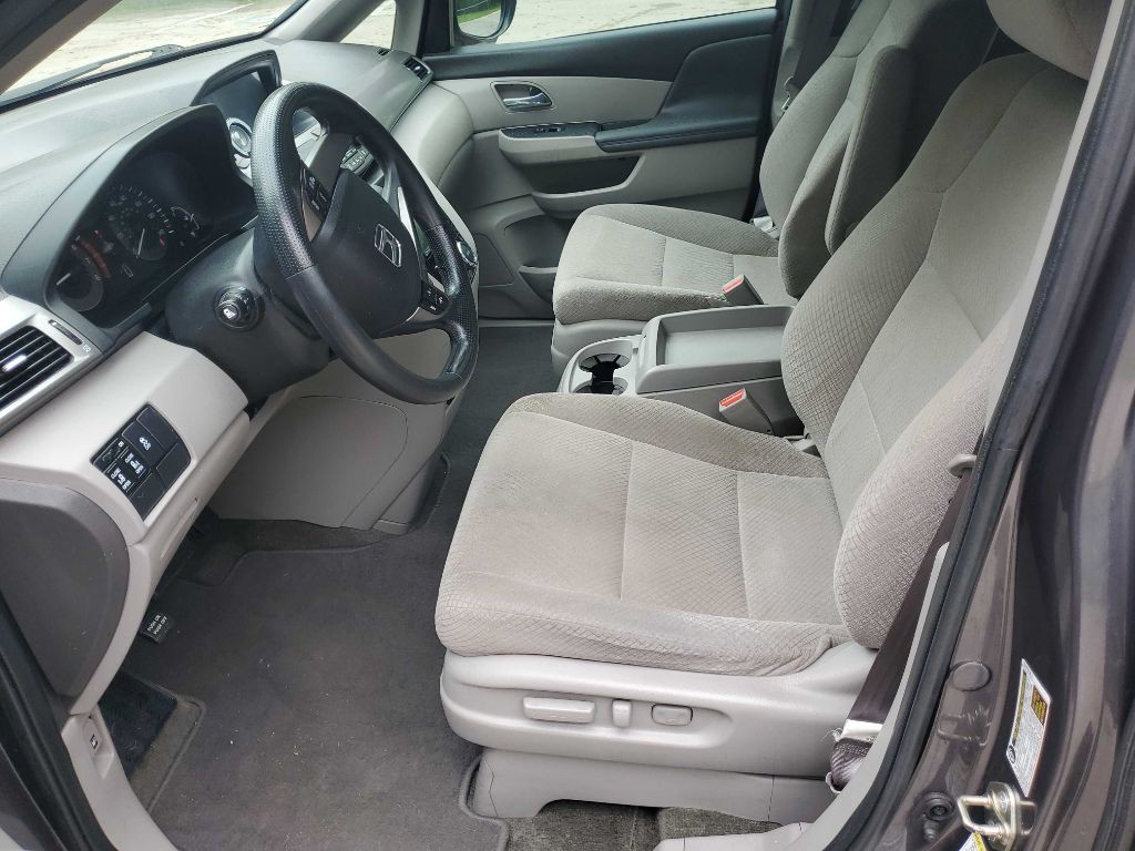 2016 Honda Odyssey Image 18