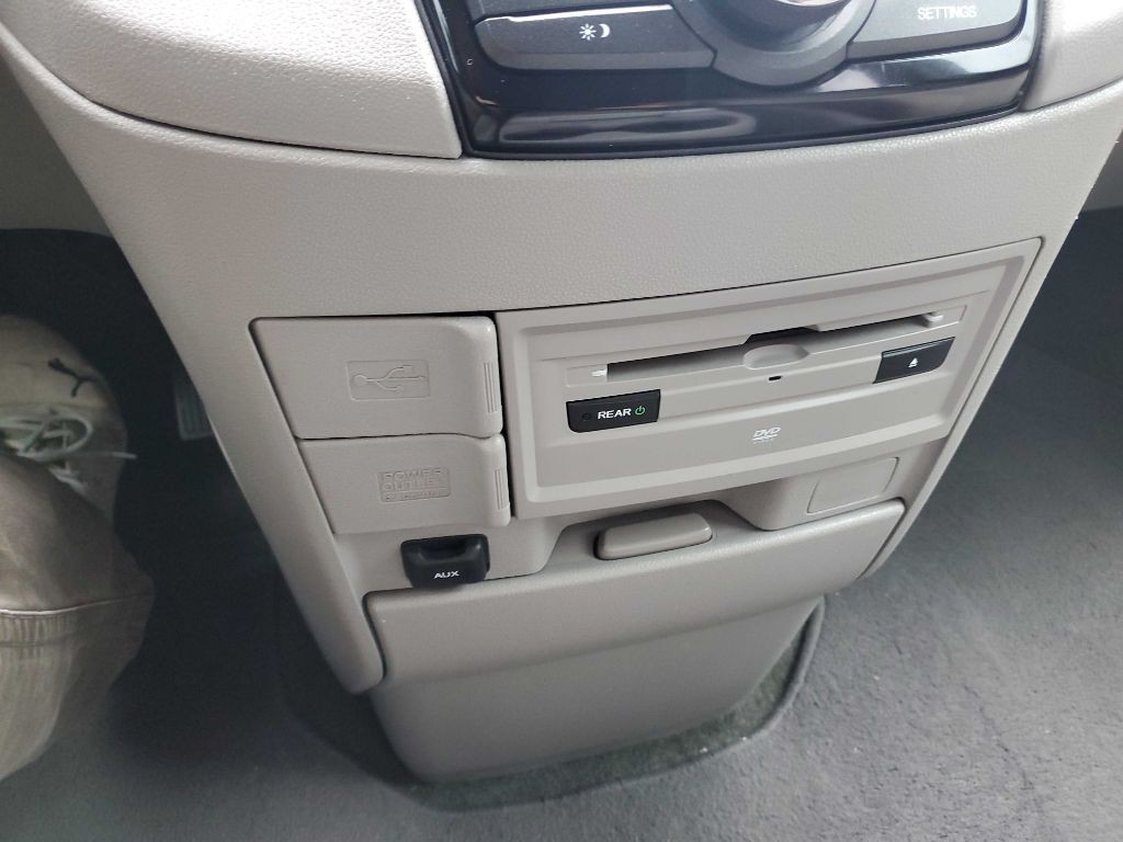 2016 Honda Odyssey Image 32
