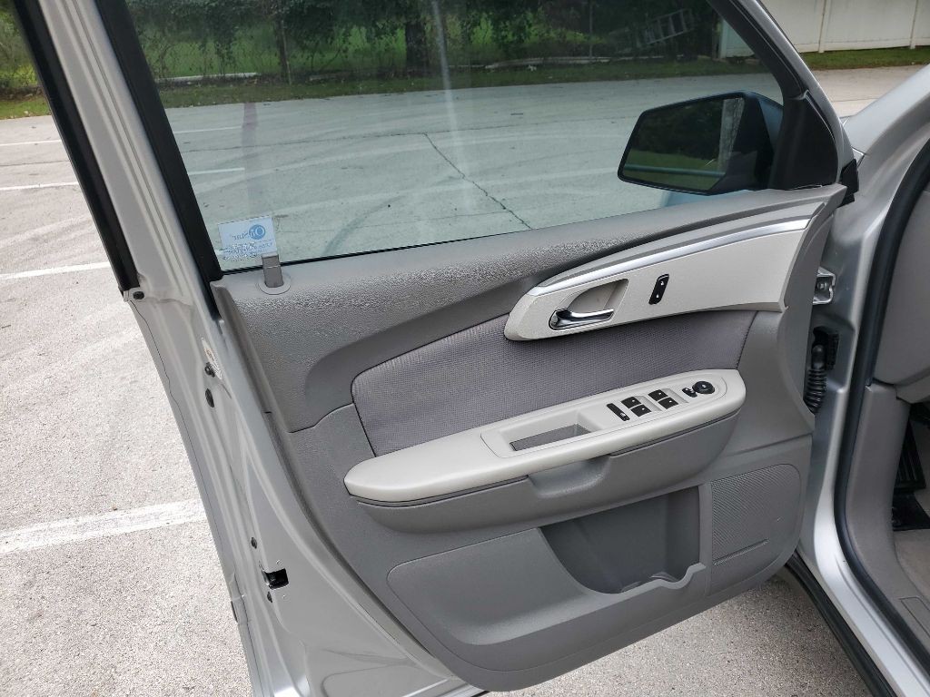 2011 Chevrolet Traverse Image 14