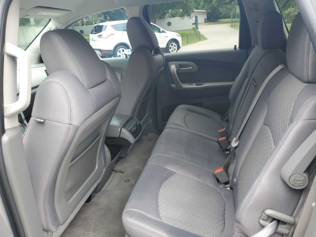2011 Chevrolet Traverse Image 18
