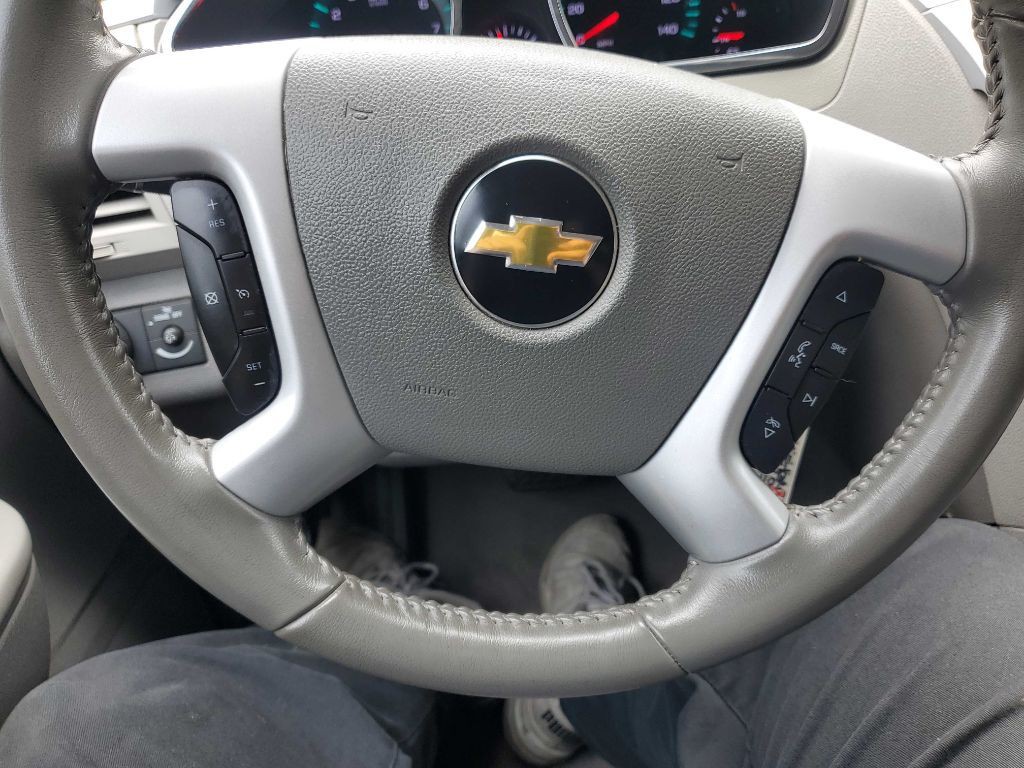 2011 Chevrolet Traverse Image 28