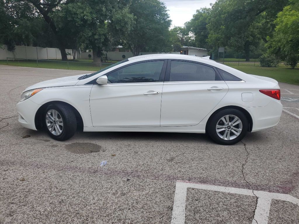 2013 Hyundai Sonata Image 3