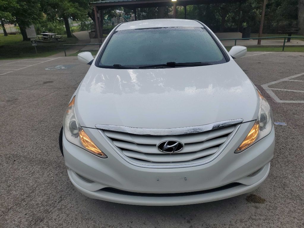 2013 Hyundai Sonata Image 9