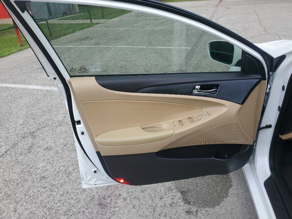2013 Hyundai Sonata Image 15