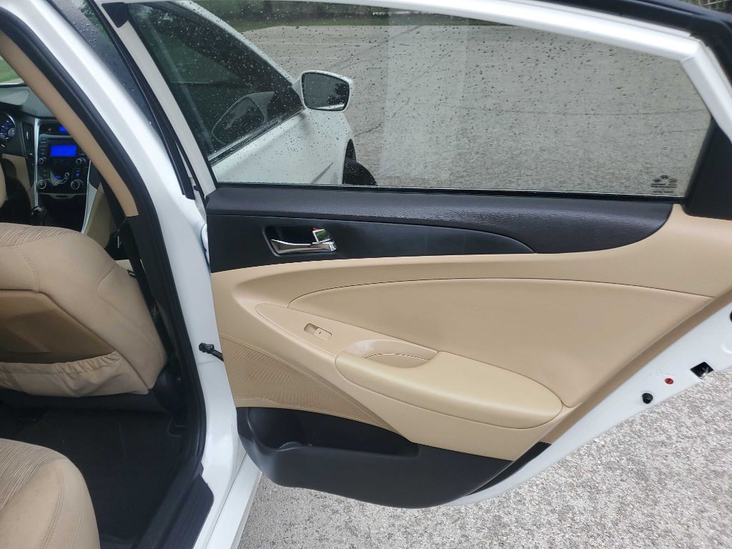 2013 Hyundai Sonata Image 22