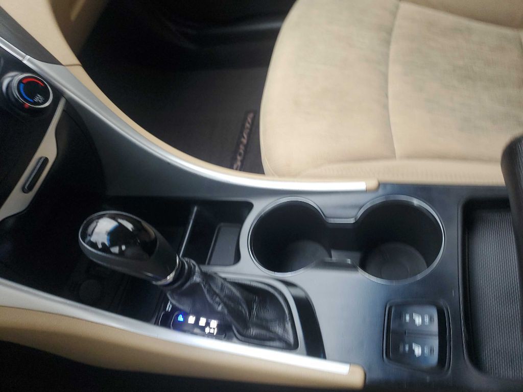 2013 Hyundai Sonata Image 30