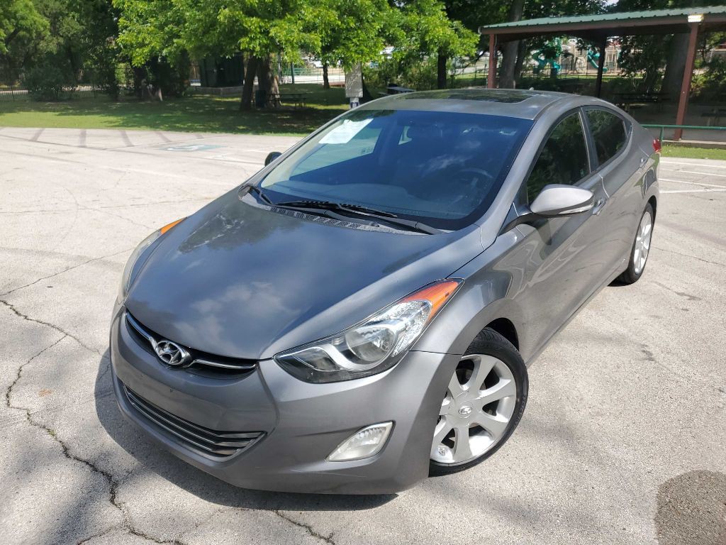 2013 Hyundai Elantra Image 2
