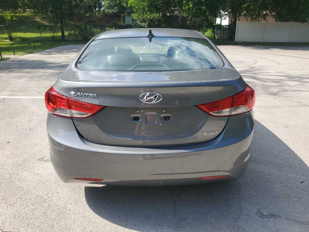 2013 Hyundai Elantra Image 5