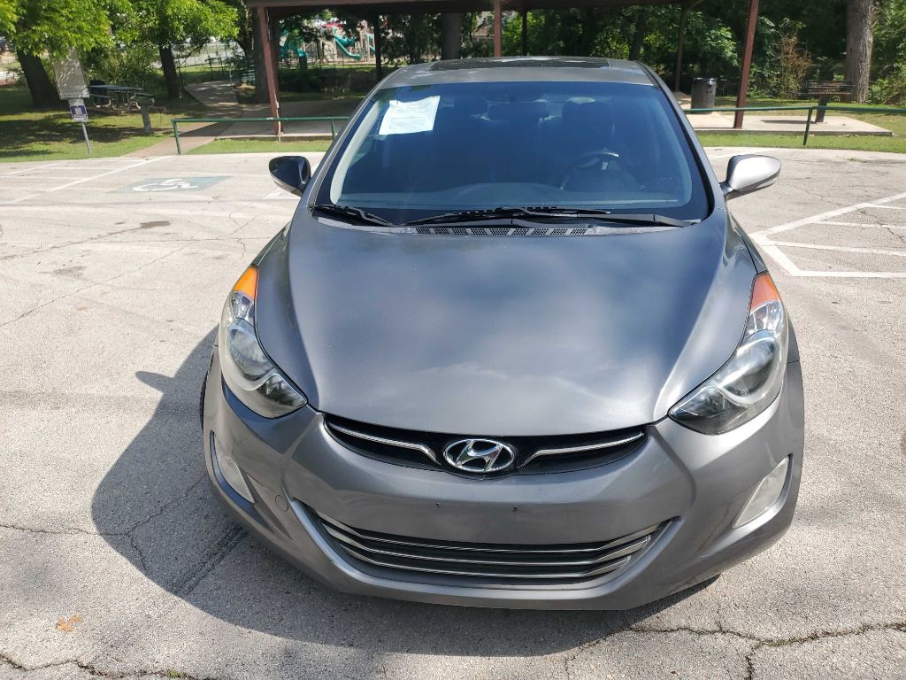 2013 Hyundai Elantra Image 9