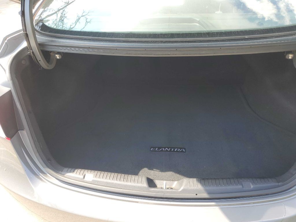 2013 Hyundai Elantra Image 59